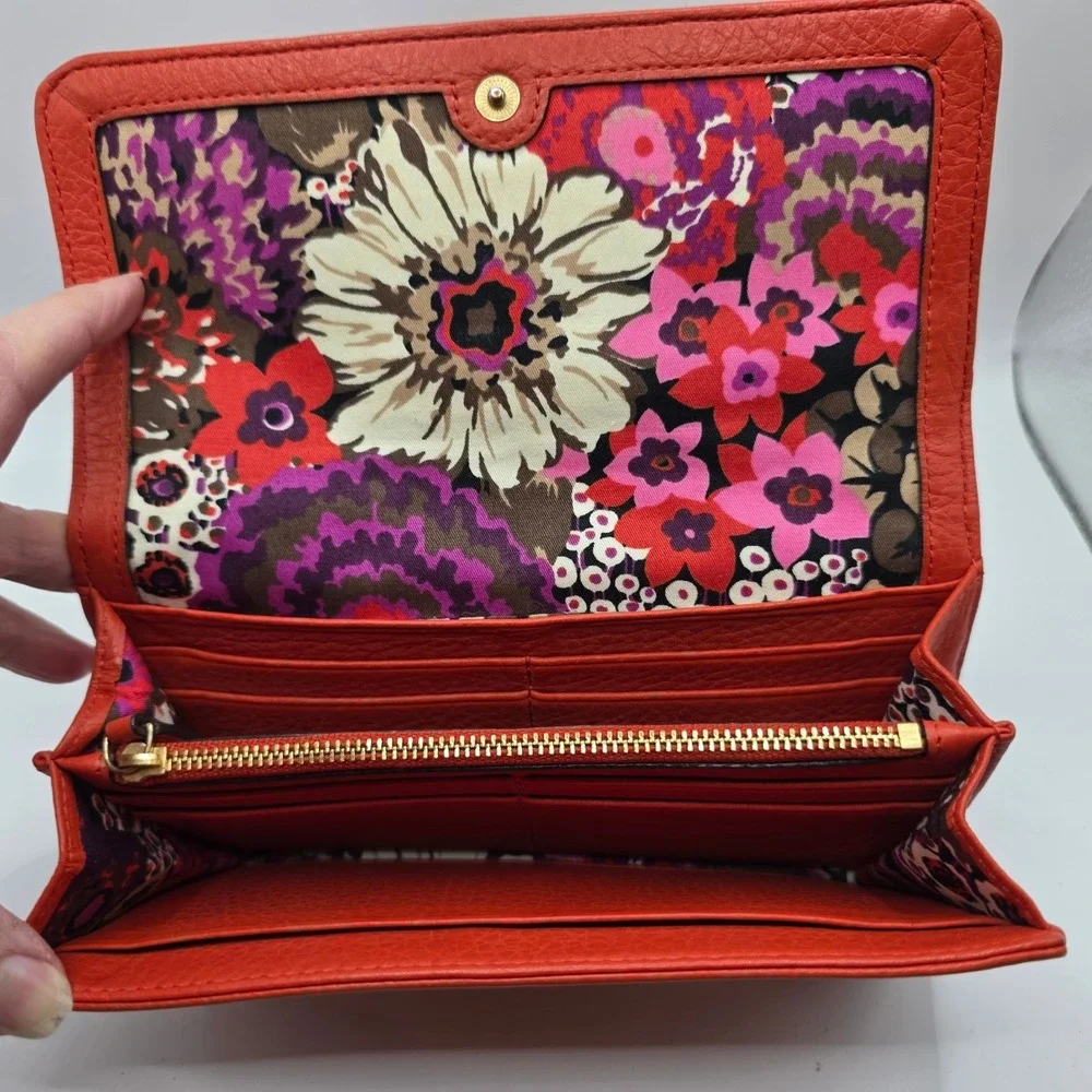 Vera Bradley Orange Quilted Leather Trifold Wallet Floral Interior Snap Closure - Picture 3 of 10